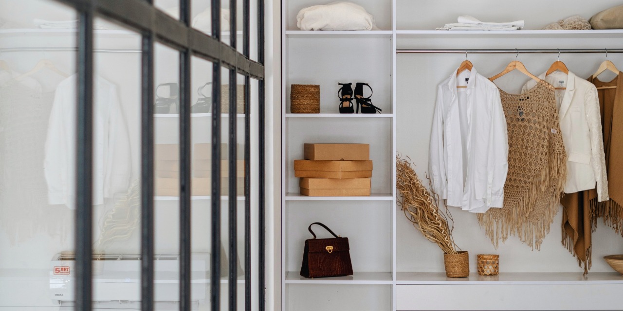Walk-in Wardrobe Vibe With Shelving Space
