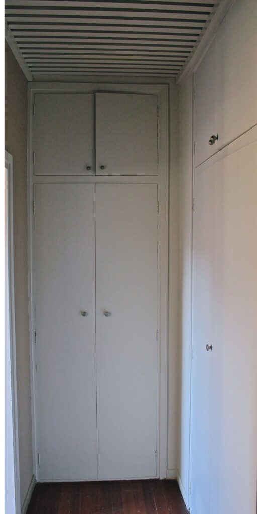 folding wardrobe door ideas for small room